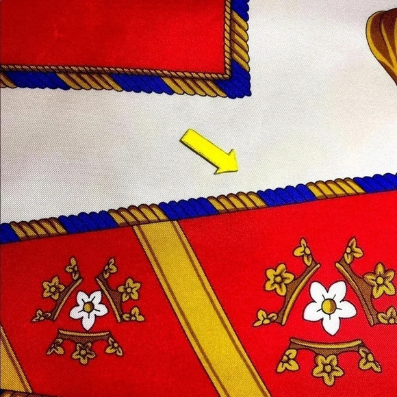 Vintage Burberry 100% Silk Scarf 33x34 - Picture 7 of 8